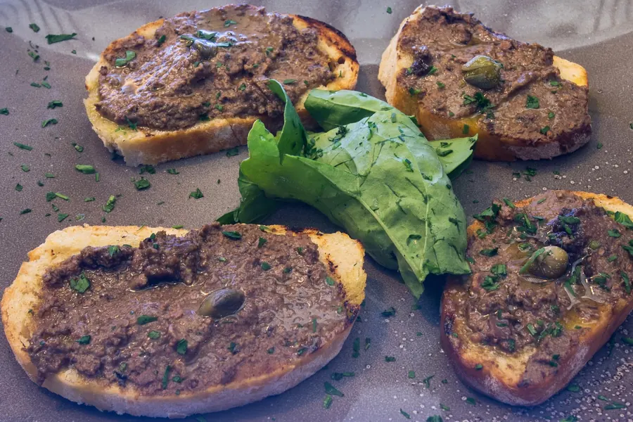 Crostini toscani ai fegatini